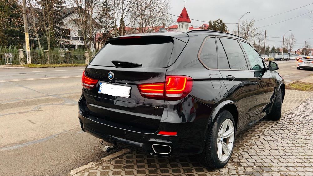 BMW X5 F15 xDrive30d 3.0d 258 CP Automată