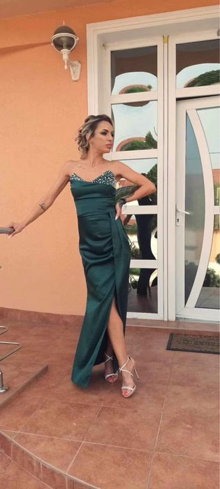 Inchiriez rochii de evenimente in Oradea si imprejurimi