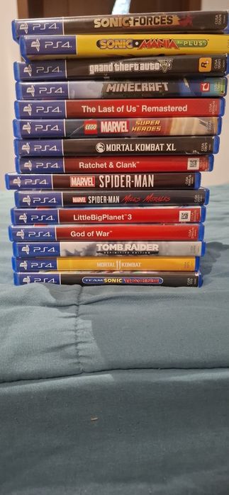 PS4 stare excelenta +15 jocuri