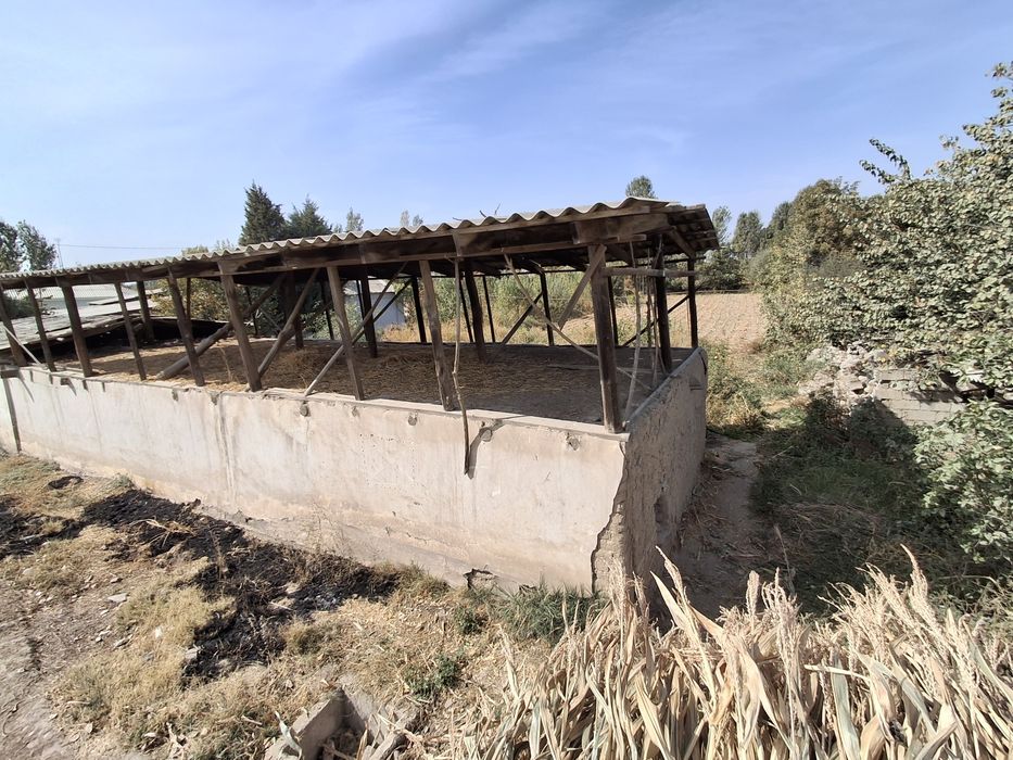 Участка сотилади