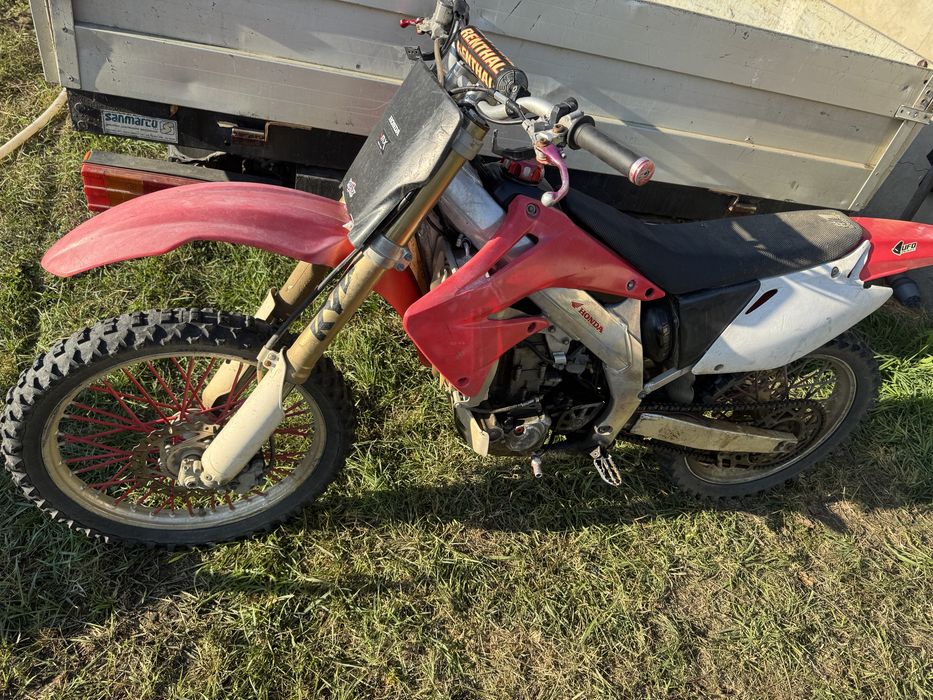 Vand sau schimb Honda crf 450 an 2009