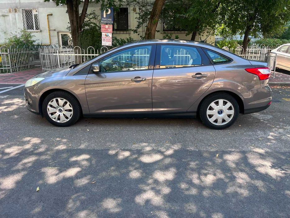 FORD Focus 2012 — imagine 1