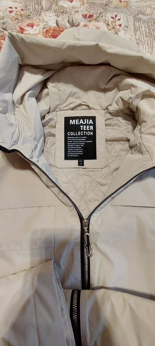 Продаётся новая женская тонкая куртка на осень, весну
