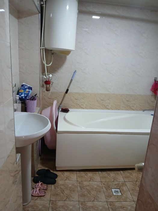 Срочно продается 3 комнатная квартира Уч кахрамон 37.500$ ипотеки нет!