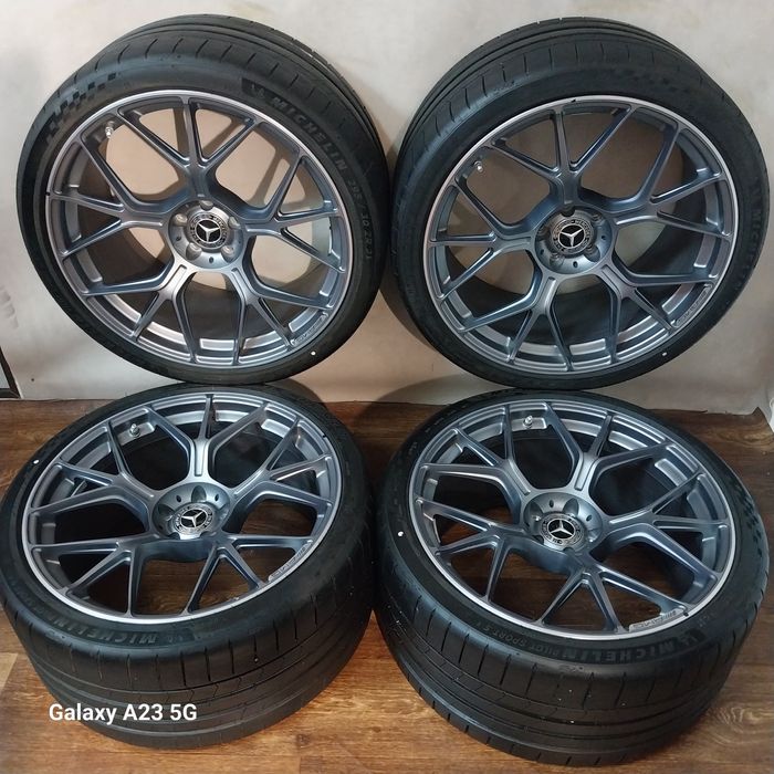 Jante Mercedes AMG GT pe 21 AMG