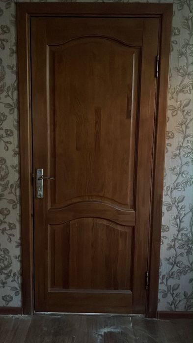 Меж комнатные двери