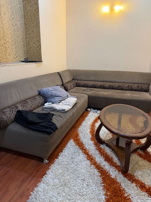 Продается б/у диван. Самовывоз