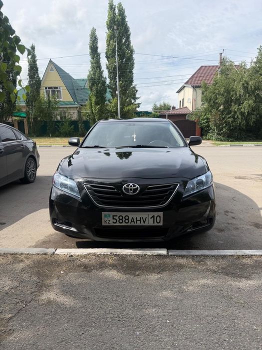 Срочно продается Toyota Camry!