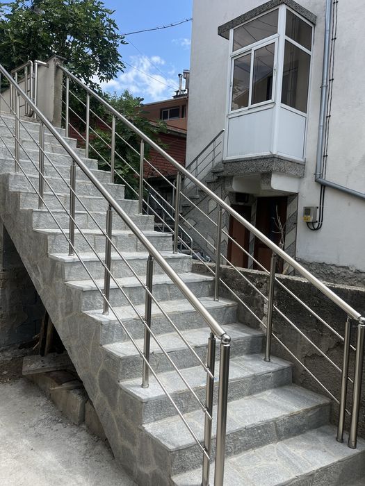 Монтаж на Алуминиевия Парапети