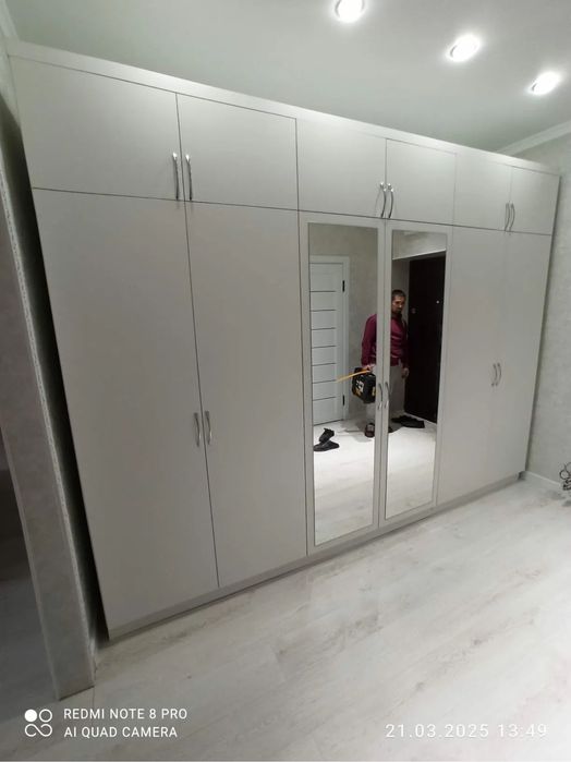 Кухни, шкафы, гардеробы, комоды, кровати и офисная мебель