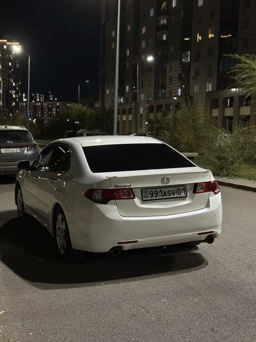 Продам Honda accord 2010г