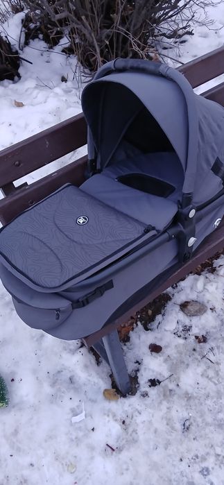 Продам манежку кровать и коляску