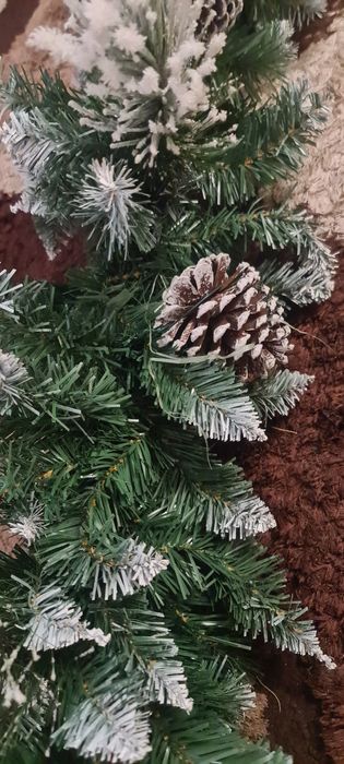 Продам еловую гирлянду