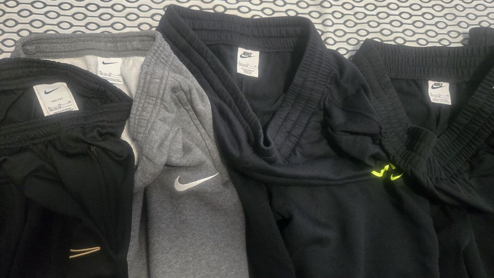 Лот на Nike 158-170 см !