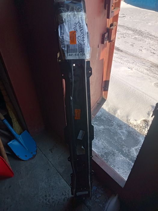 Продам усилитель бампера