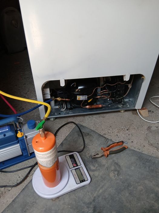 Ремонт холодильников