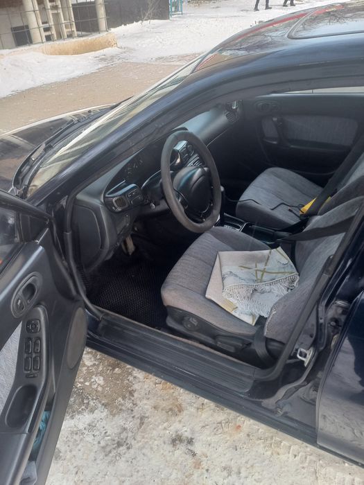 Просто машину Мазда Xedos 6