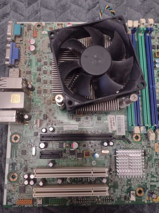 Kit gaming ;RAM ;placa video; placa de bază