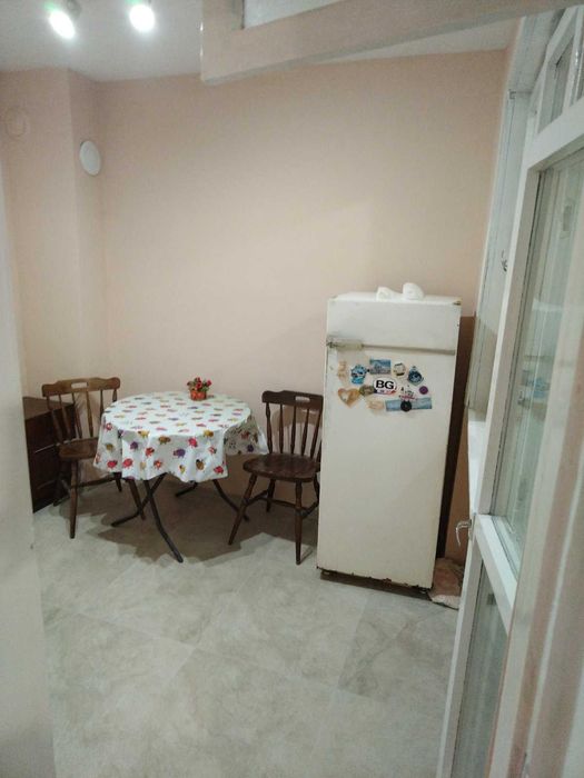 Дава се под наем Двустаен апартамент в Шумен, Център - 64 кв.м за 306 € - Снимка #10