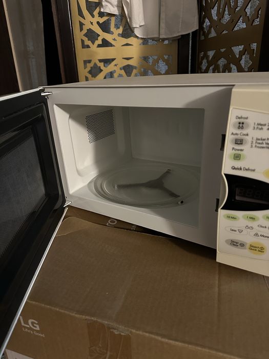 Микровалновая печь Lg