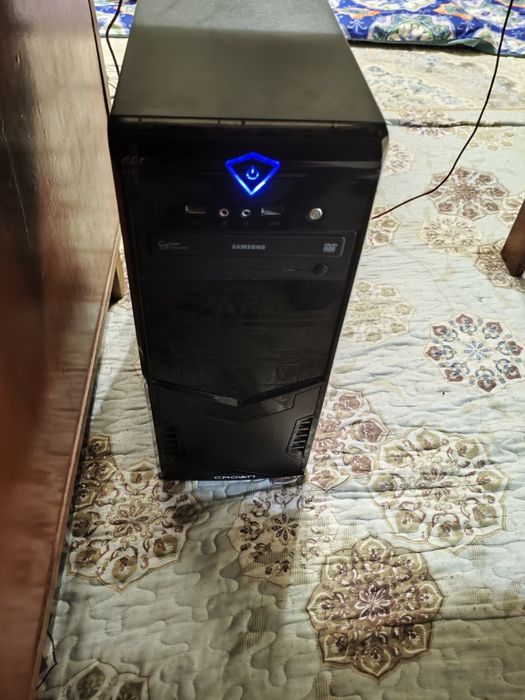 Компьютер б/у 11 лет, в отличном состояний