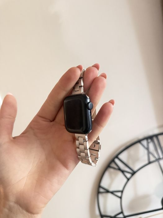 Часовник apple watch se