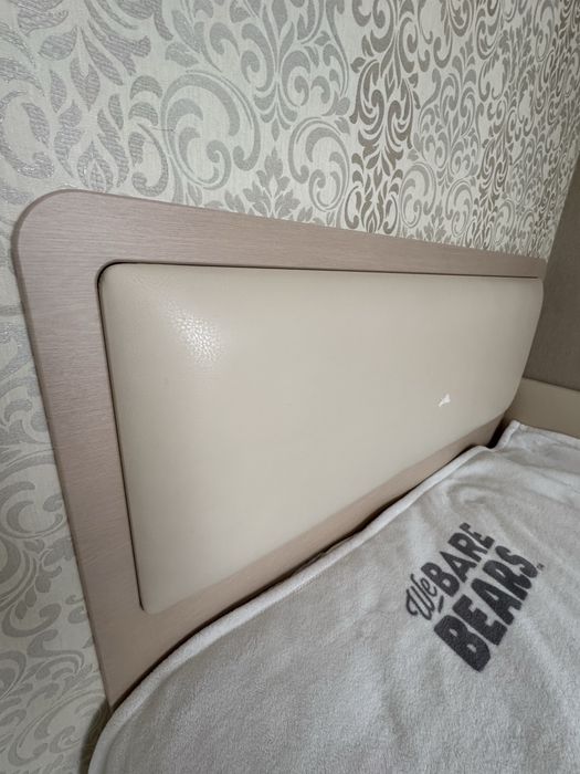 Продаю кровать 200:120