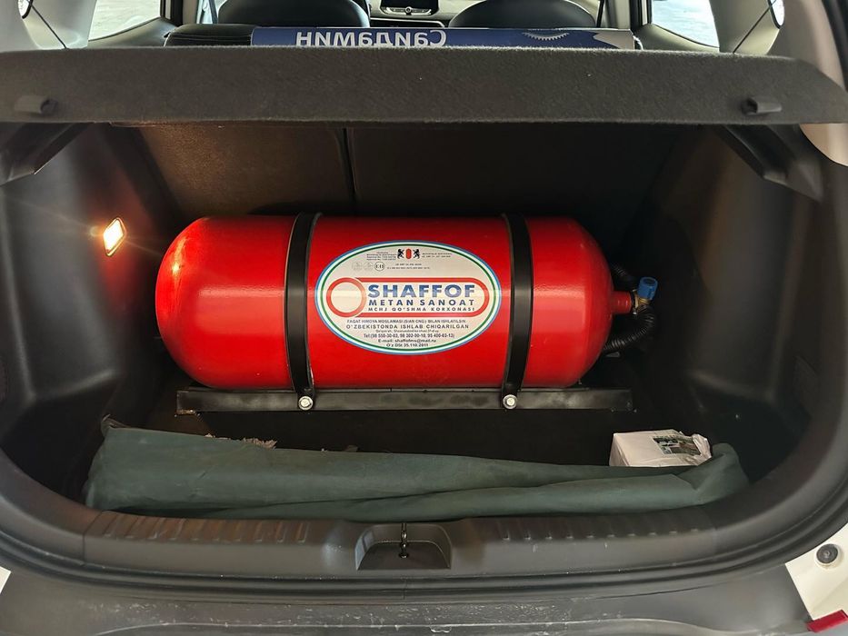 Метан сатылады евро 90лык. Оникс машыннан шыккан