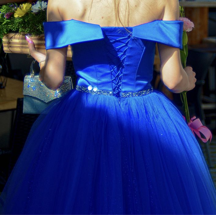 Бална рокля