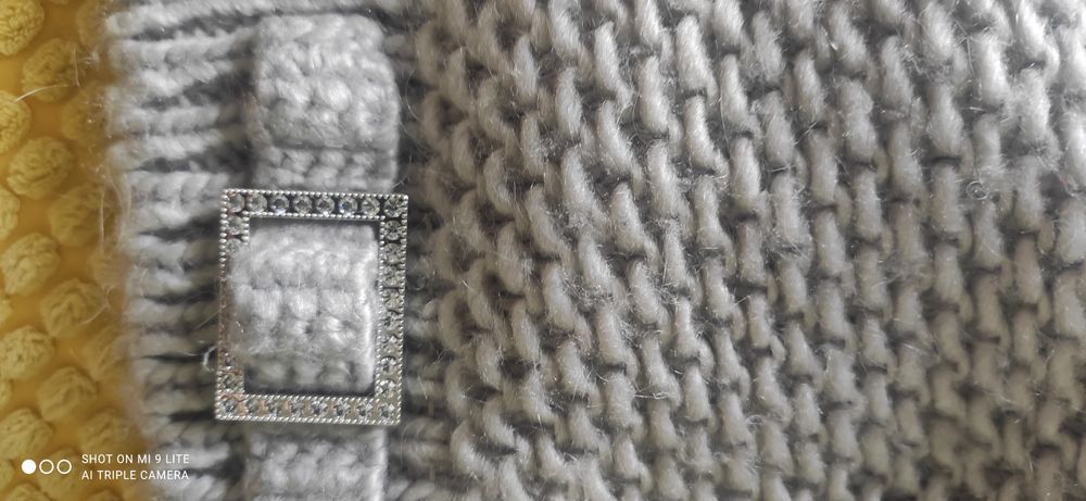 Продам шапку и шарф