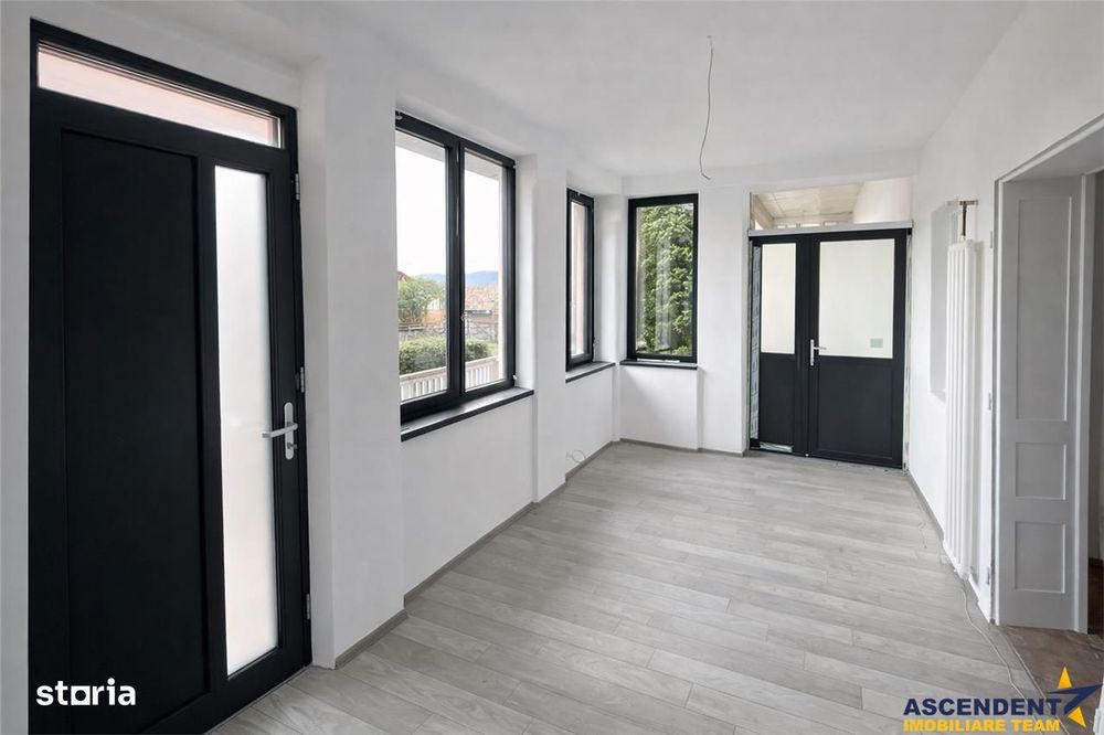 TUR 3D!In areal apreciabil,particulara casa cu 680 mp teren,Miercurea