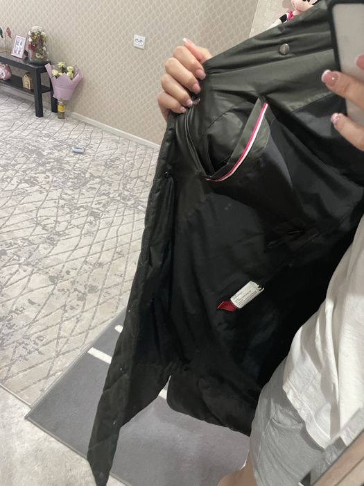 Продам бомбер удлиненный. По типо плаща