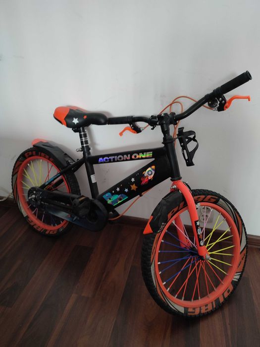 Vând bicicletă copii 9-10 ani
