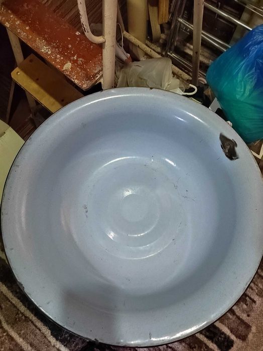 Советские алюминиевые и эмалированные тазы