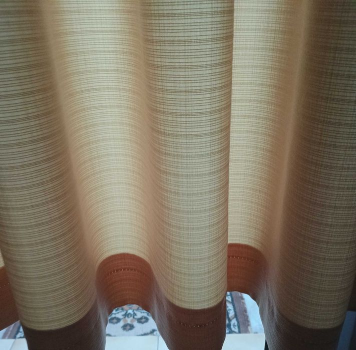 Два броя атрактивни ушити плътни пердета, с кукички, Ш 220/В 225 см