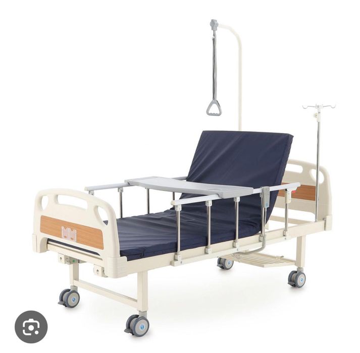 Продам инвалидные коляски,кровать медицинская