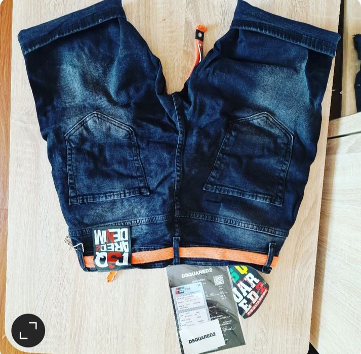 Blugi Bărbătești Scurți