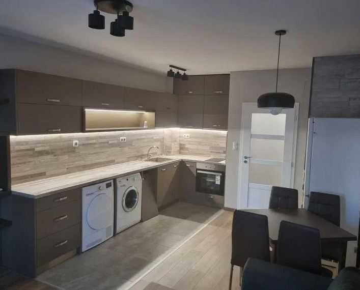 Дава се под наем Двустаен апартамент в София, Кръстова вада - 68 кв.м за 460 € - Снимка #2