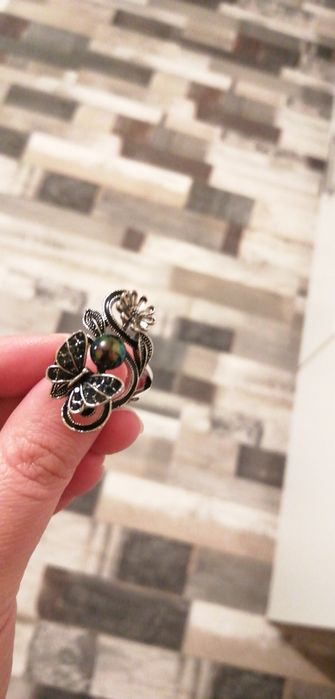 Уникален дамски пръстен