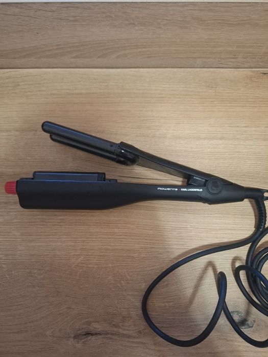 Rowenta x Karl Lagerfeld Waves Addict CF471L, Маша за ретро къдрици