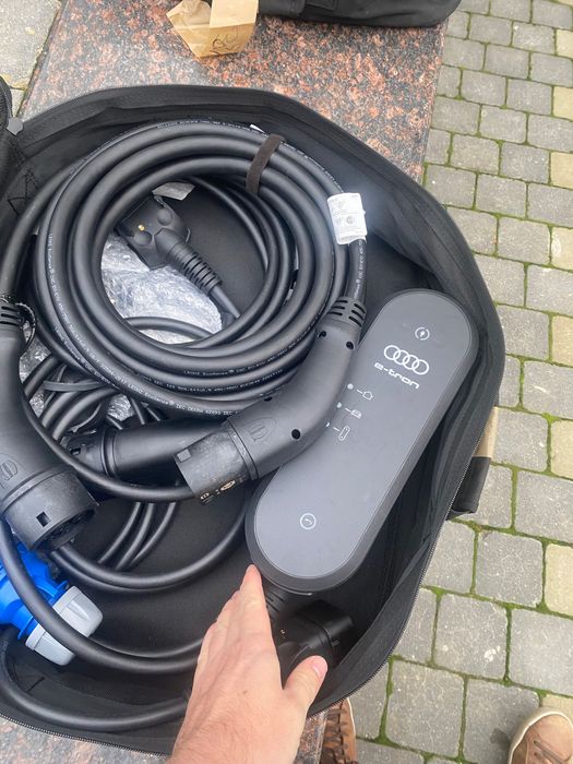 Stație de încărcare auto încărcător Audi E Tron