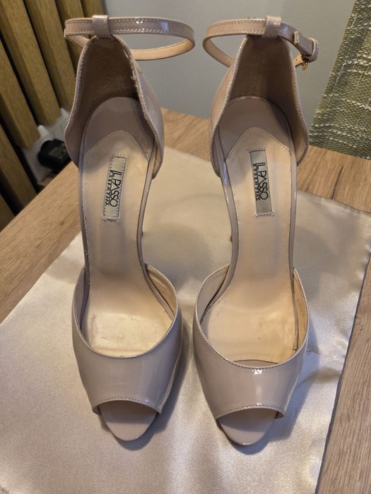 Sandale bej Il Passo