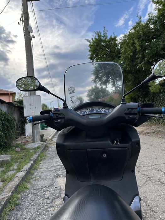 Скутер Yamaha x-max 125