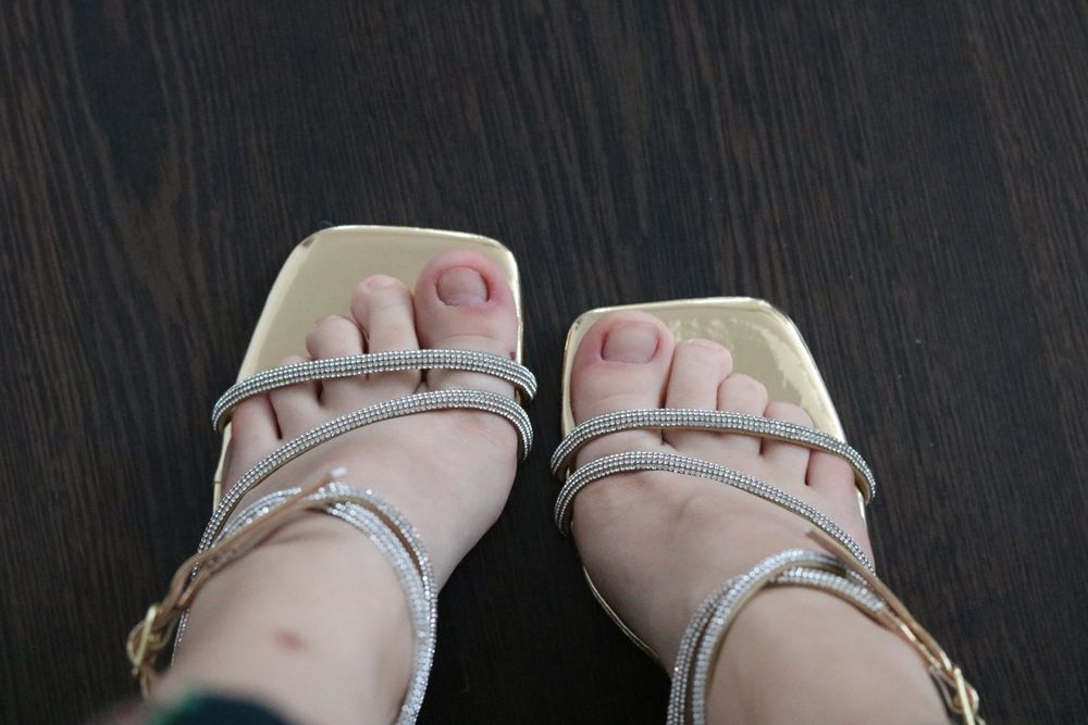 Sandale aurii cu toc 10cm