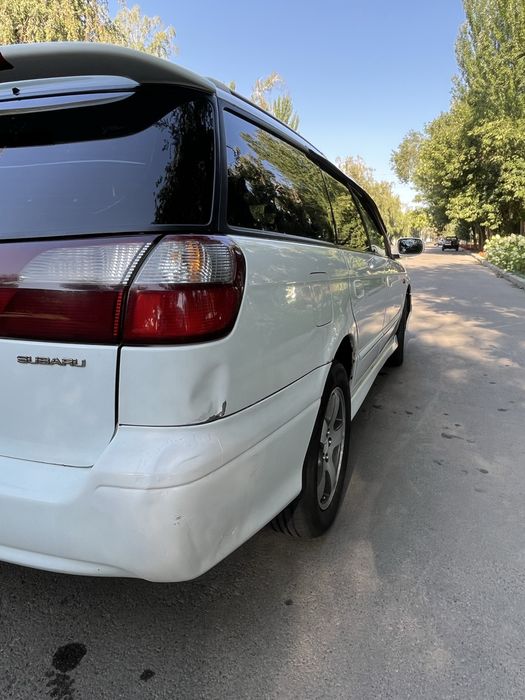 Subaru legacy b4
