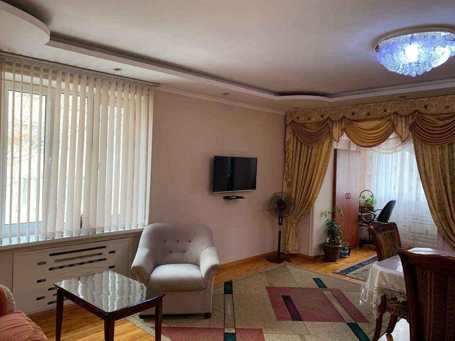 На Ц-1 сдается в аренду своё 4 ком. кв.