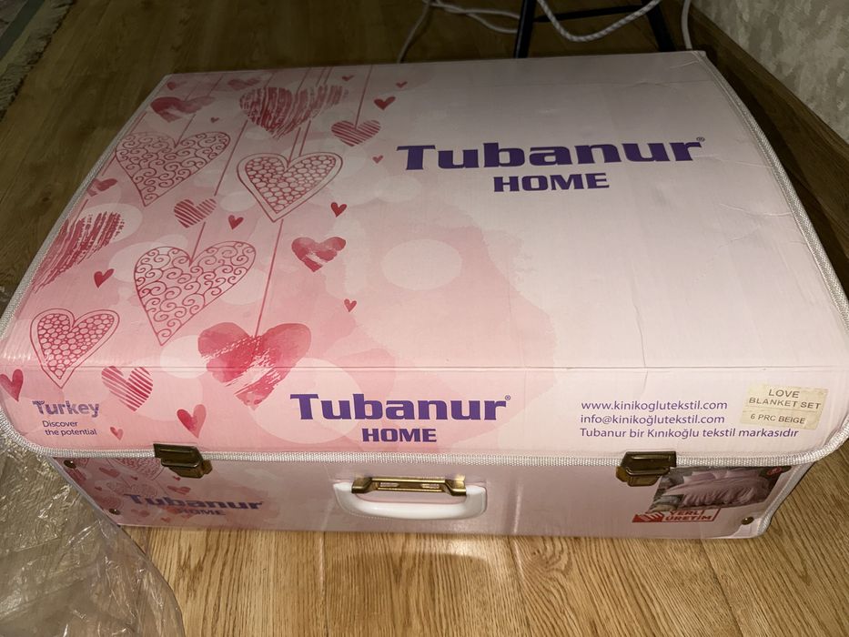 Продам новое покрывало для кровати