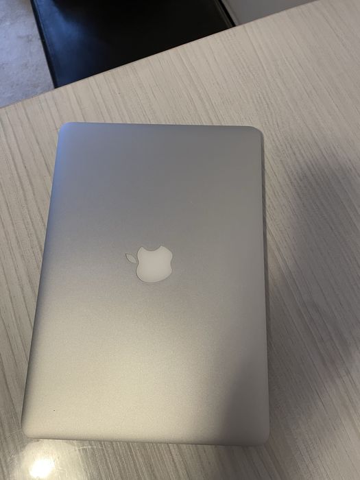 Macbook Pro 13 inch retina  2015 16gb ram