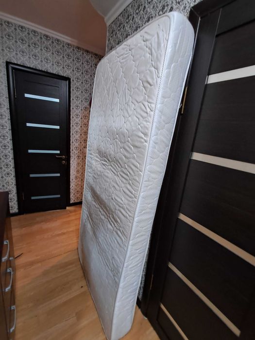 Отдам  бесплатно матрац