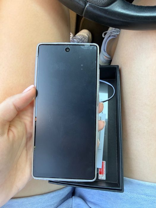 Vand telefon pentru piese